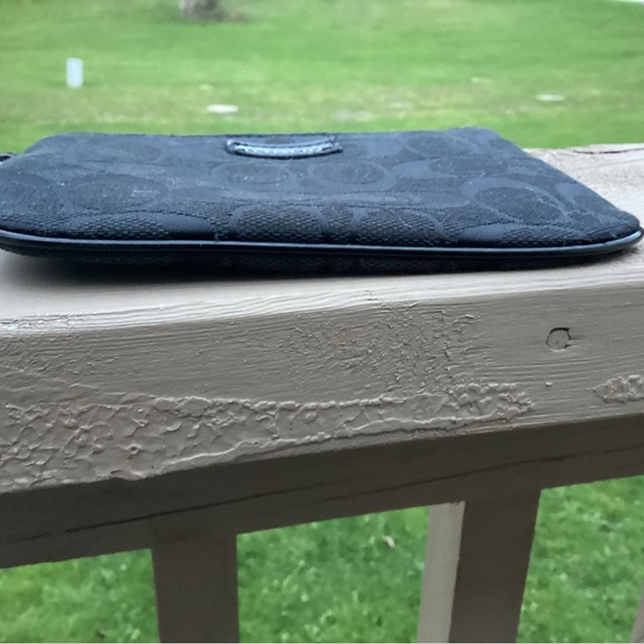 Coach small black wristlet PREOWNED - Picture 6 of 6